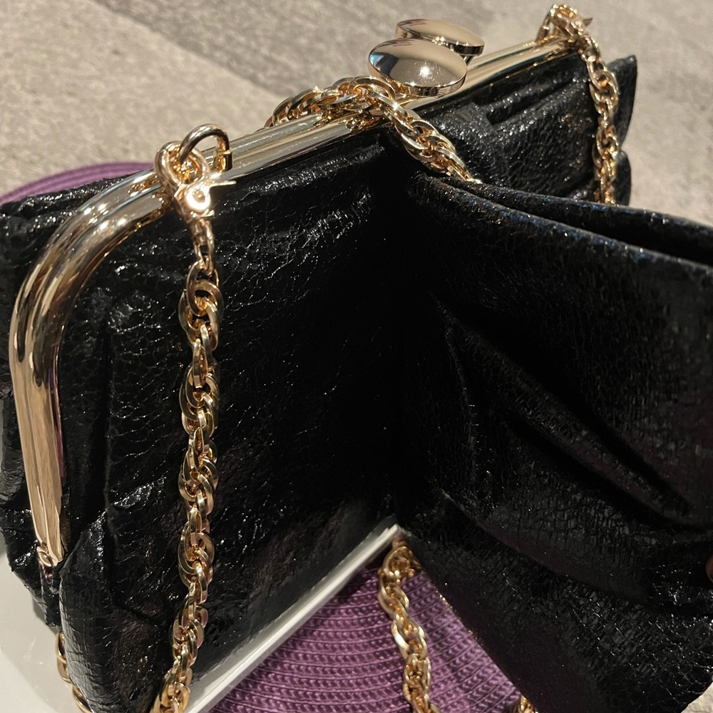 #108 - Brand New Chunky Clutch / Shoulder Bag with detachable Gold link chain! - Picture 9 of 12